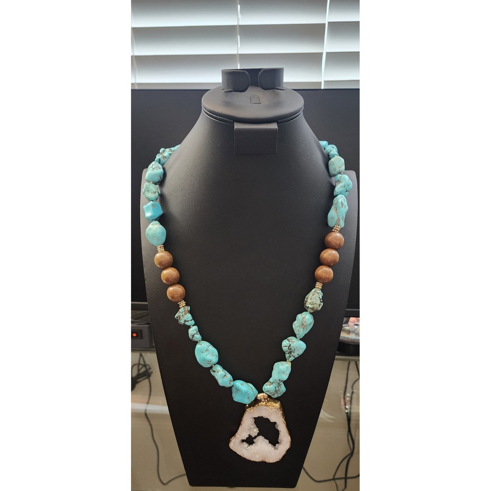 Versona Semi-Precious Turquoise Stone Wood Bead Geode Pendant Necklace 16"
